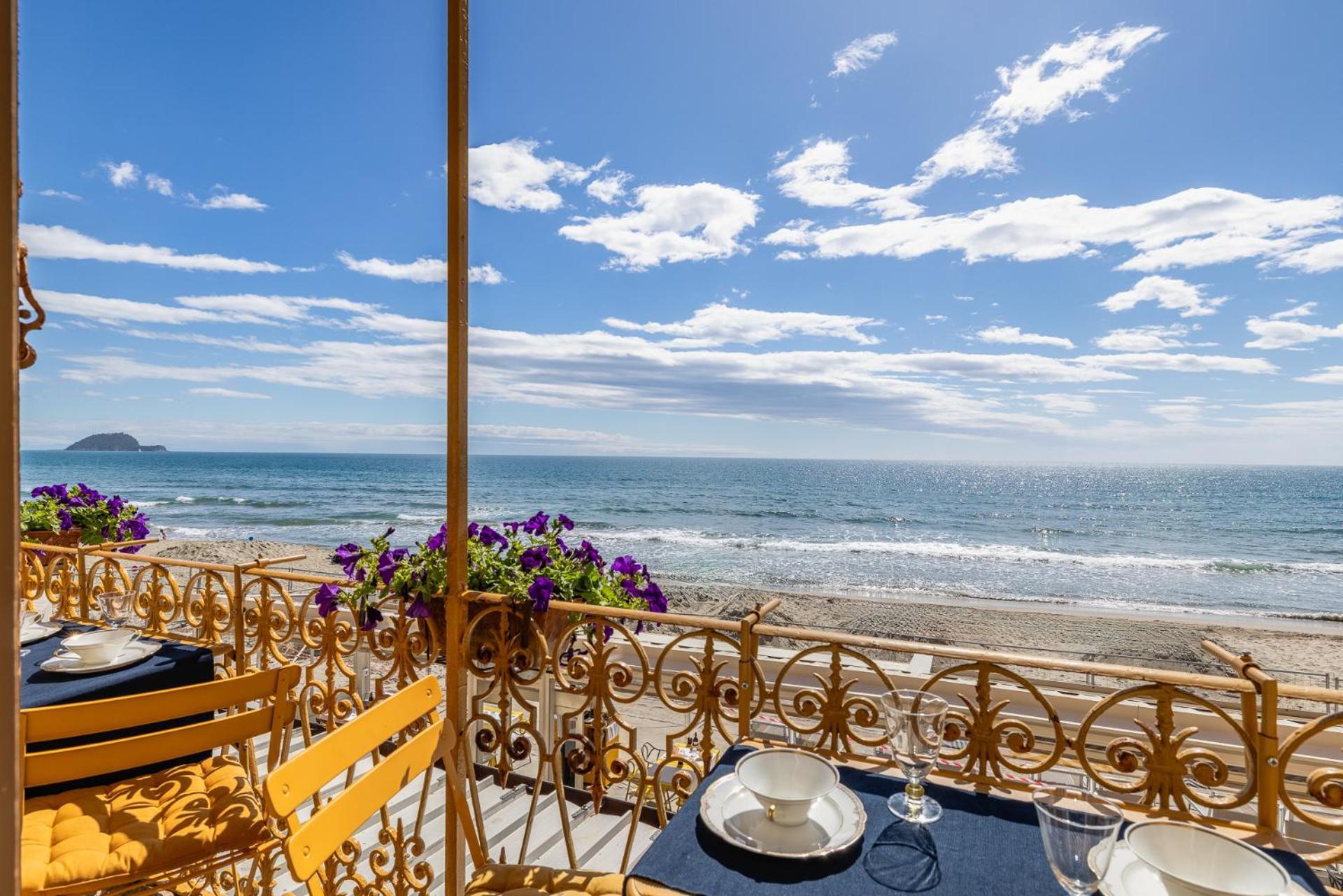 Casa D'Artista B&B Di Charme Alassio Dış mekan fotoğraf